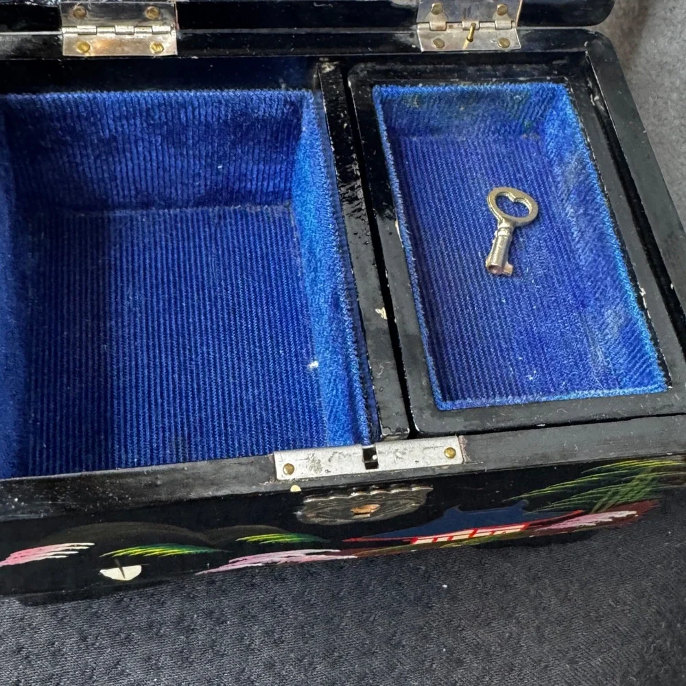 Vintage Japanese Lacquer Music Box Abalone Shell Inlay Blue Velvet Lined Mt Fugi